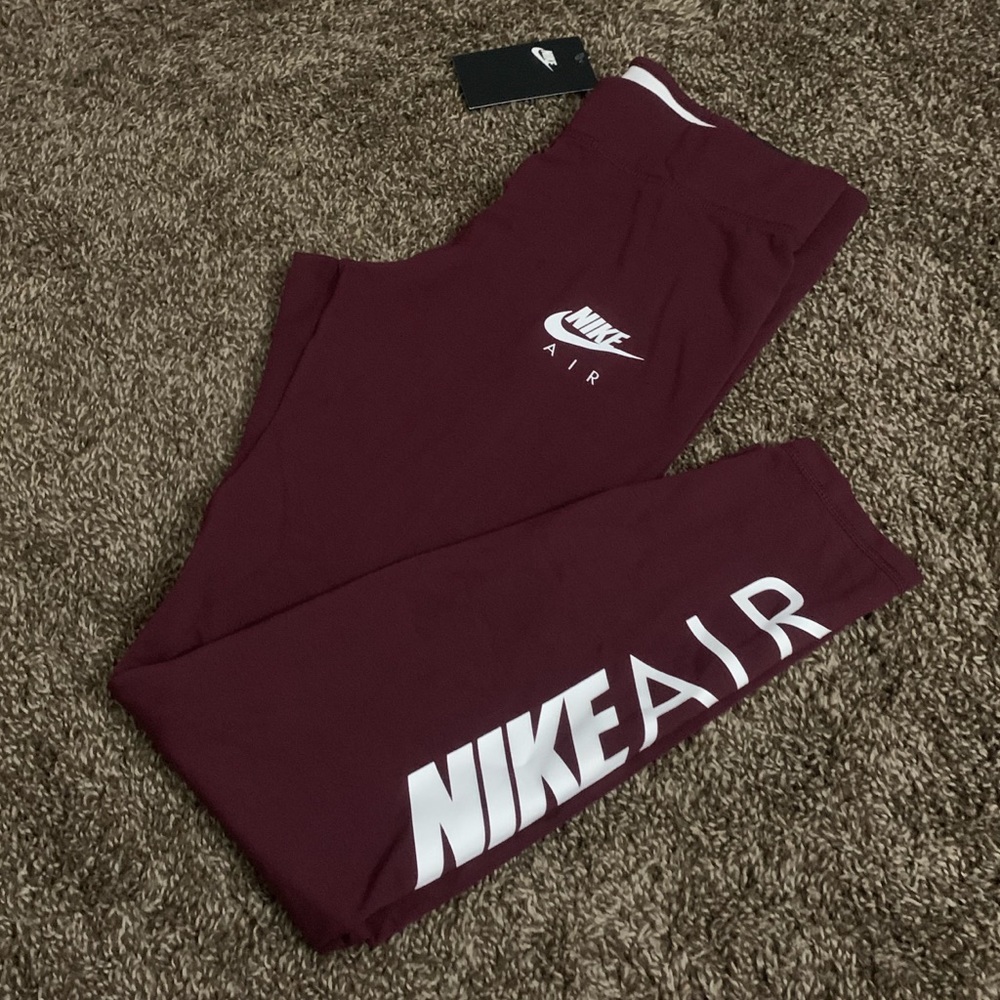 Nike Tight Fit Leggings